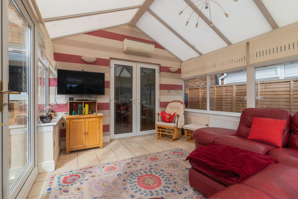 39 fischer gardens  Paisley  Pa1 2st L-23