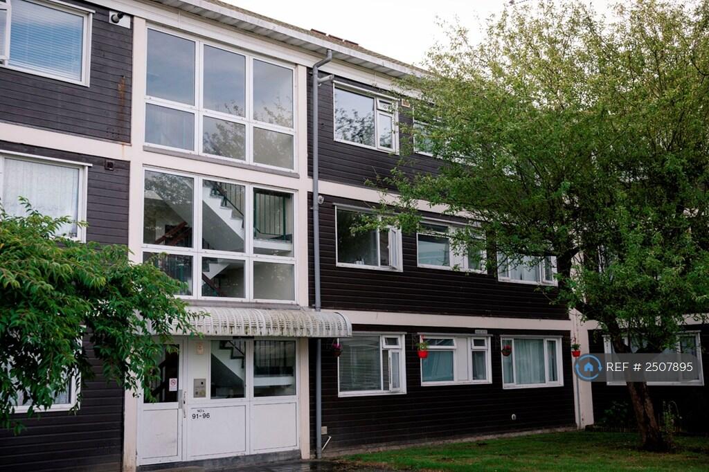 Front Entrance - Top Floor Flat On Right