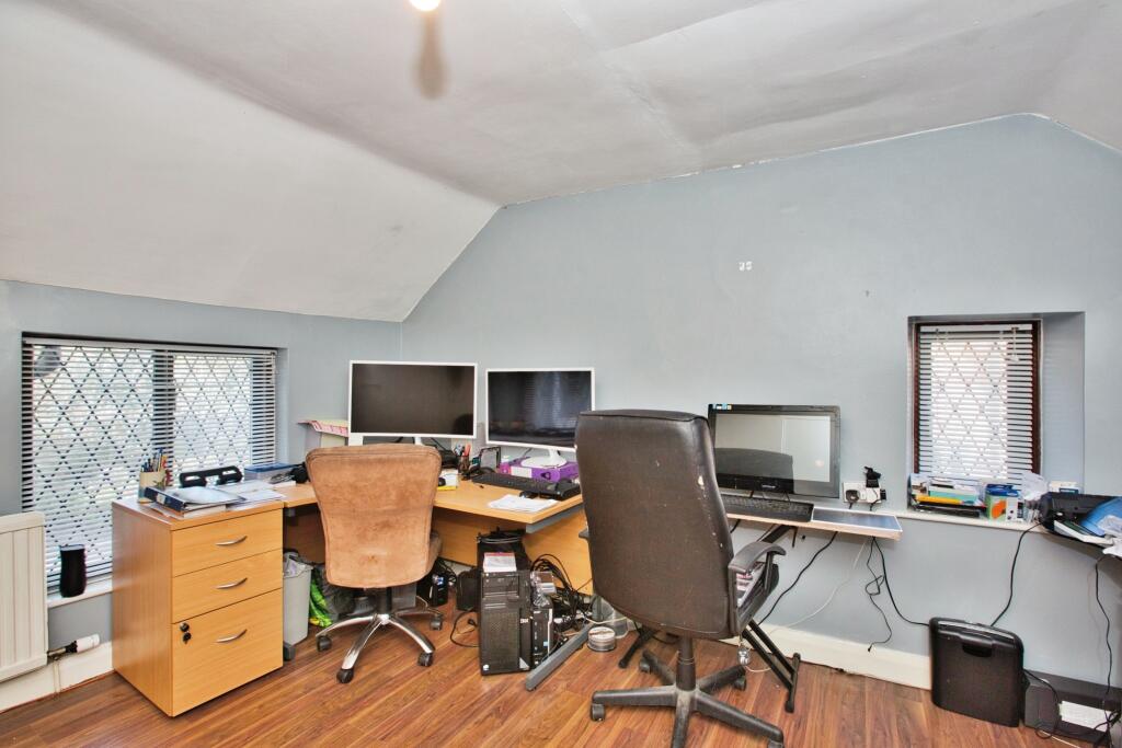 Study/Bedroom - Flat