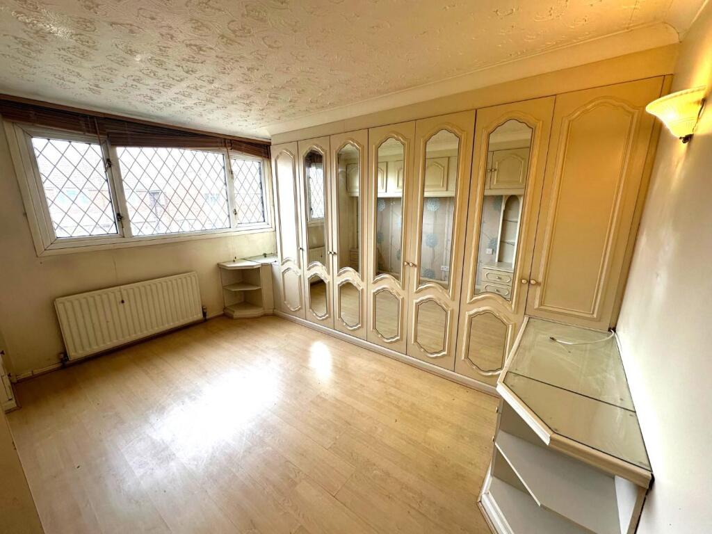 Borough bedroom 4.jpeg