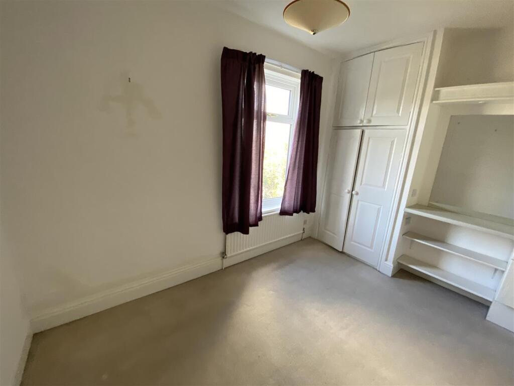 Bedroom no.1 front double: