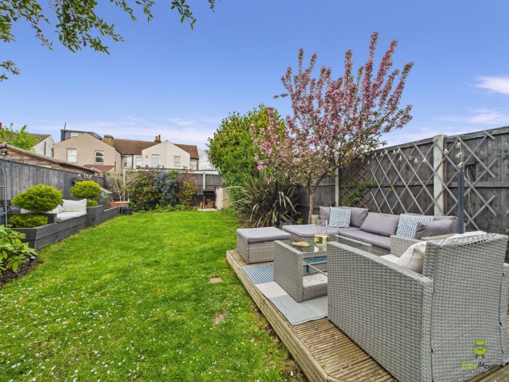 Clinton Crawford 3 bedroom Semi Detached home clos