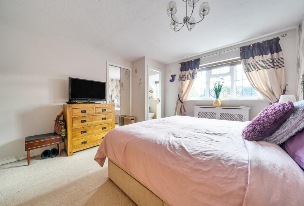 1371923-6-68ff99b...