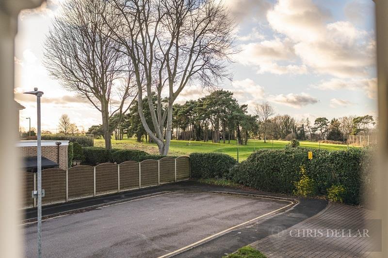 36 Warner Close WM-4.jpg