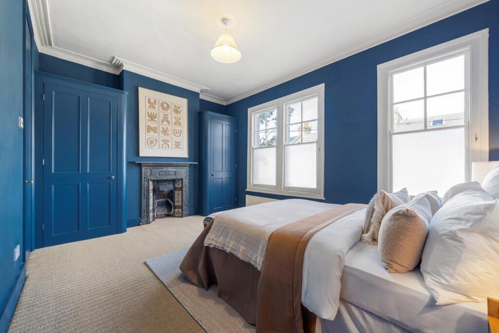 Bedroom (2).JPG