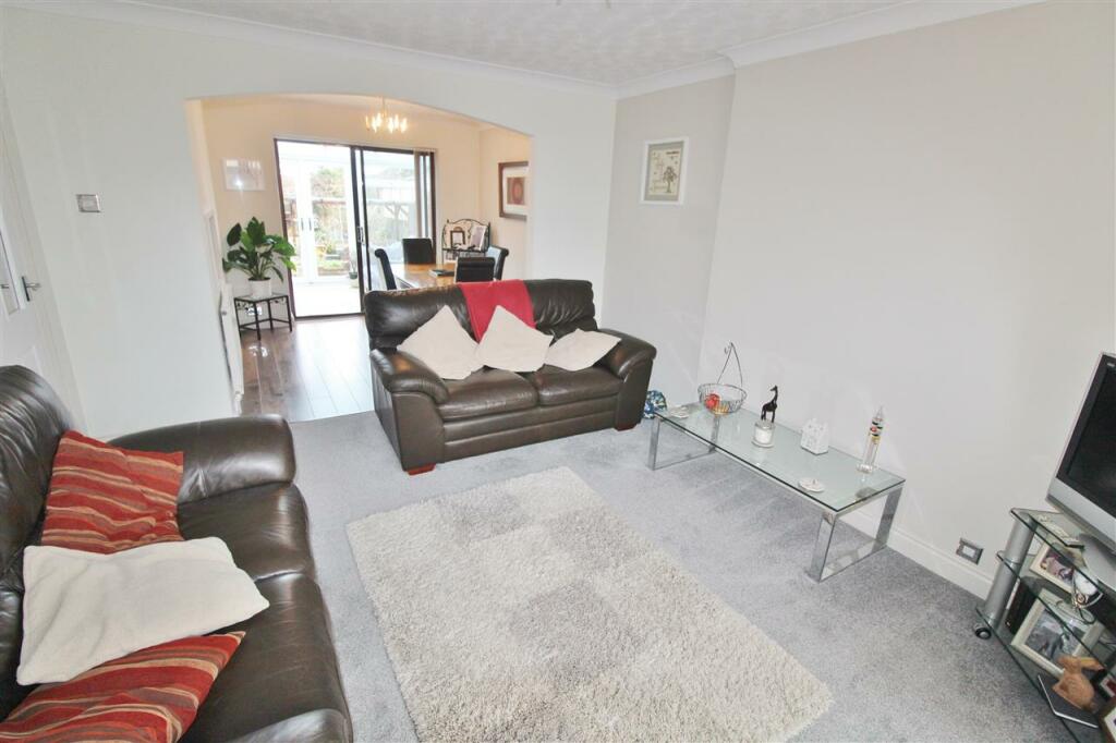 SITTING ROOM -