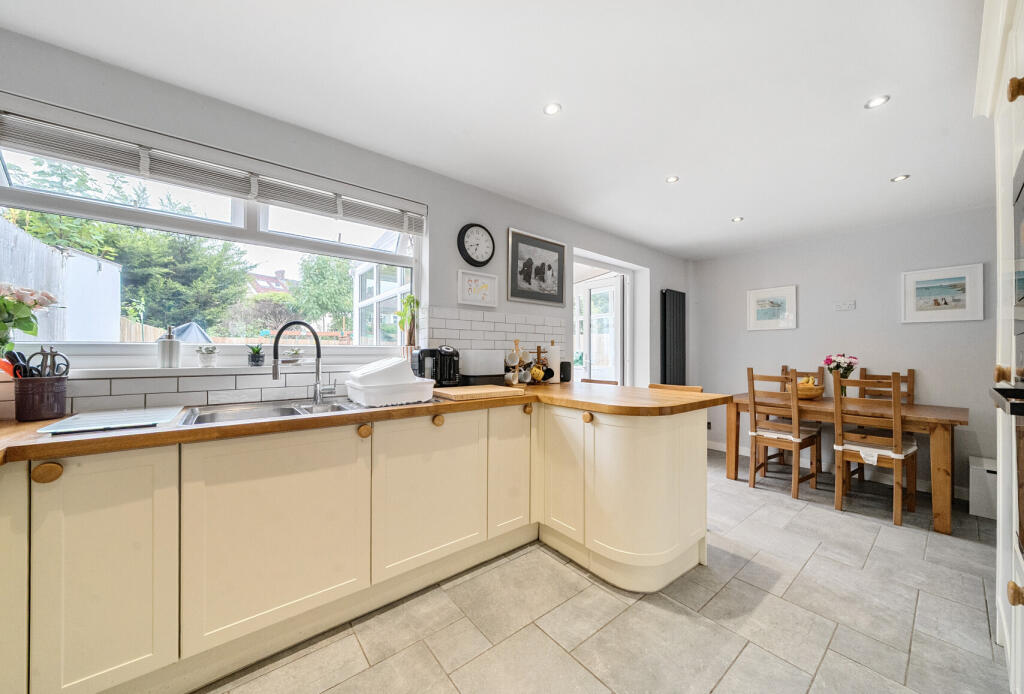 1331493-9-68890af...