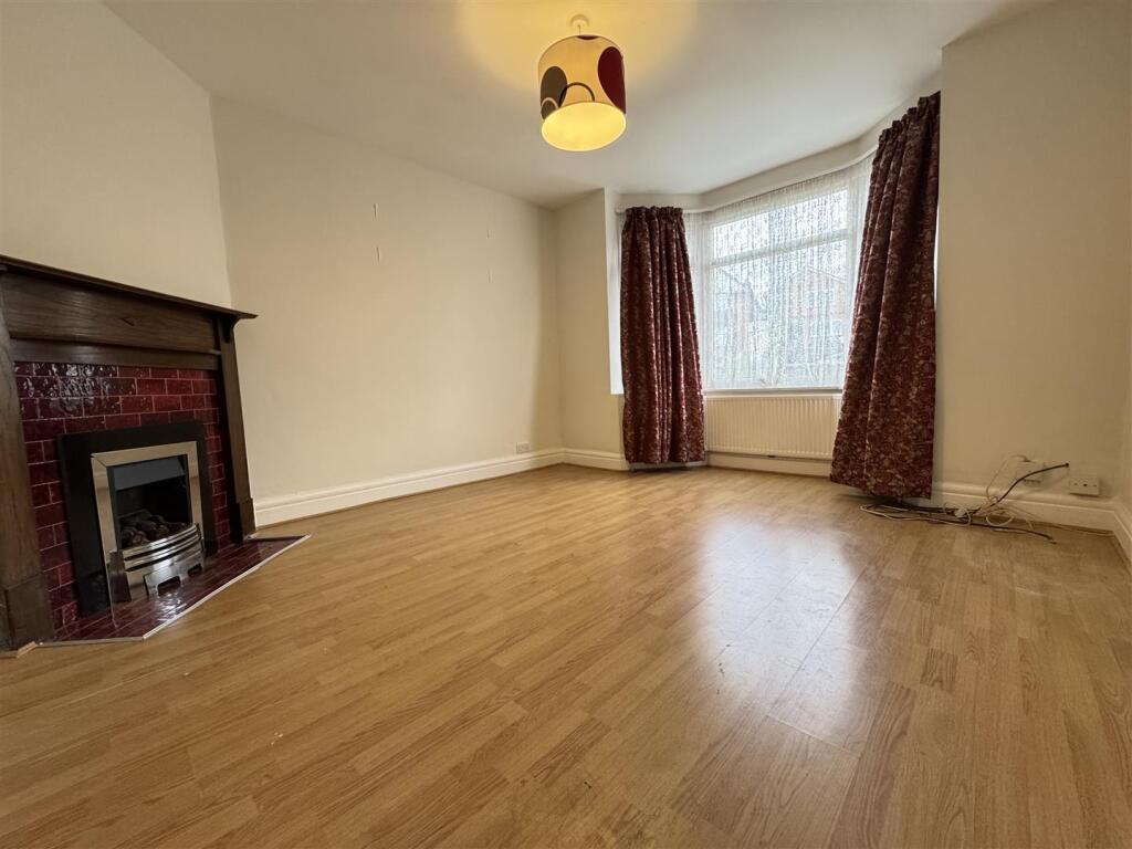 IMG_2210 (Large).JPG