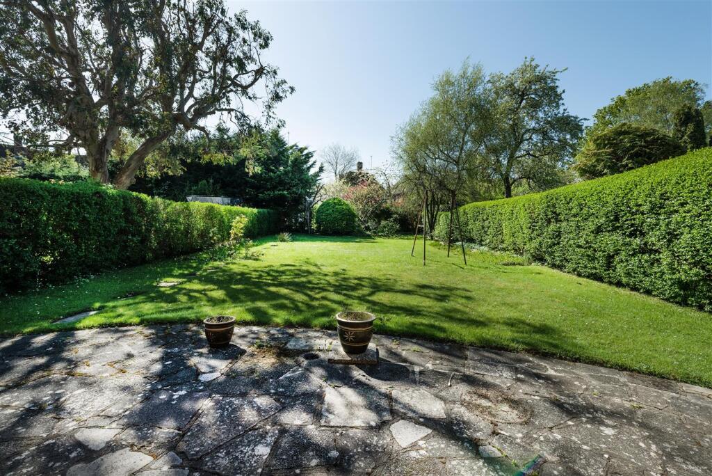 D0349 60 southway gdn2.jpg