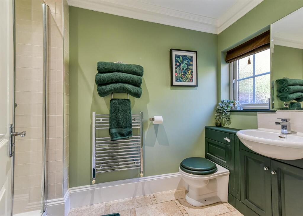 Fox Hill Billy Buns Lane-Shower Room.jpg