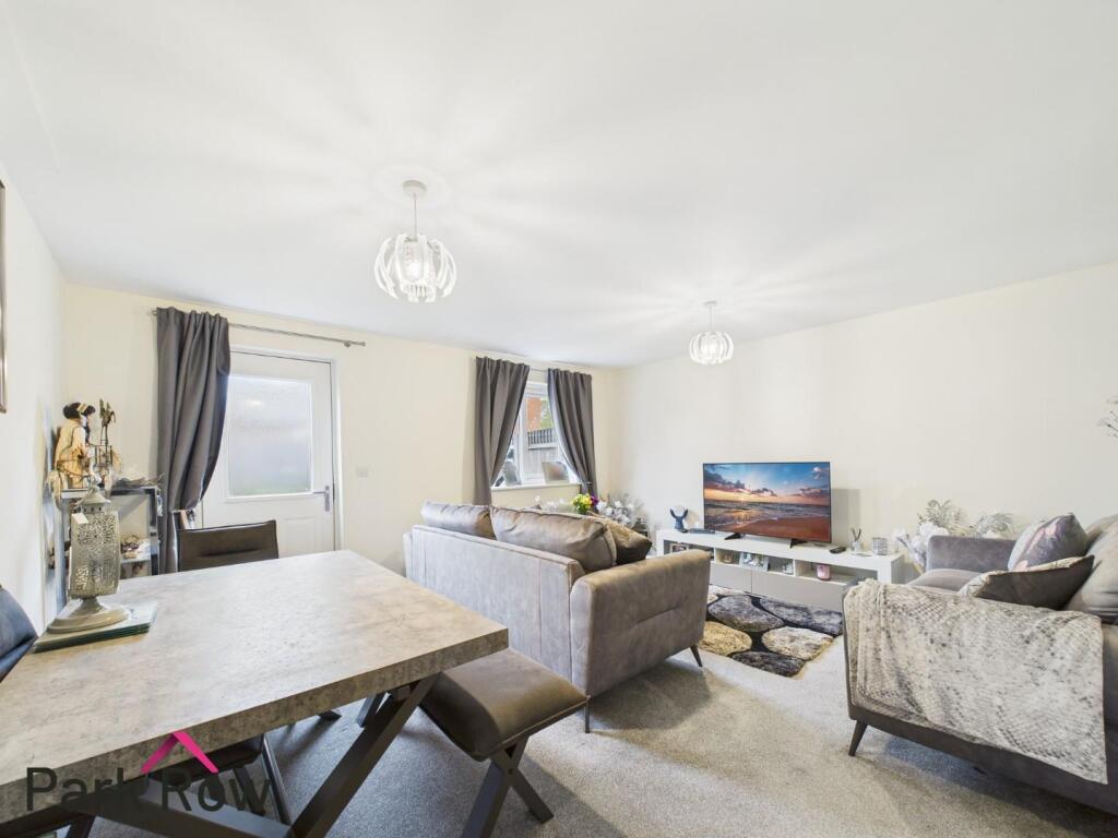 LIVING ROOM / DINNING AREA