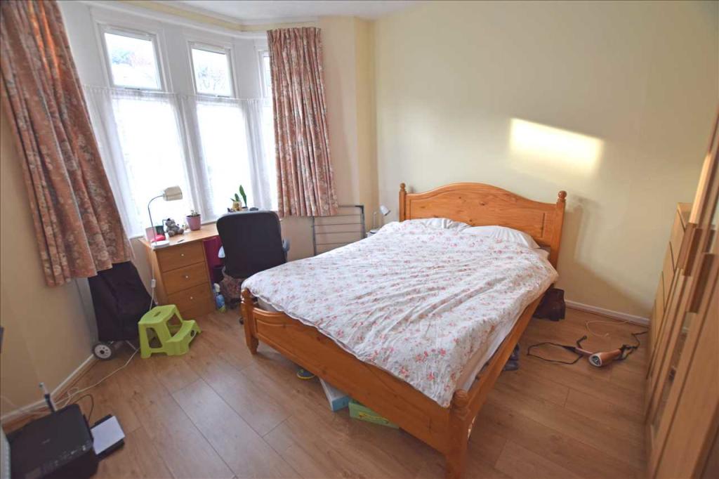 FRONT ROOM