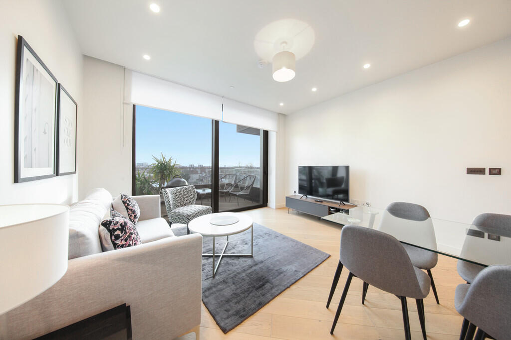 Apartment 409, 6 ...