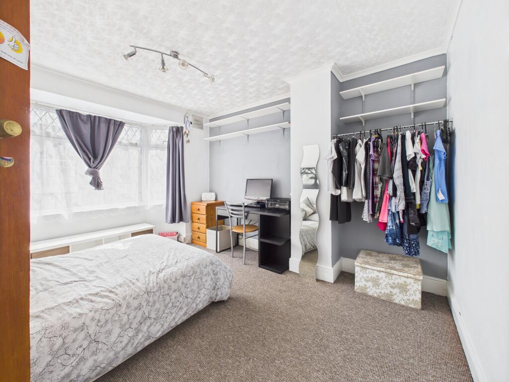 CAM05192G0-PR0107-STILL015