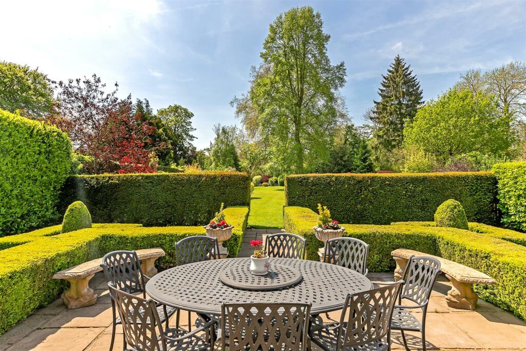ManorGardenHouse_May24-40.jpg