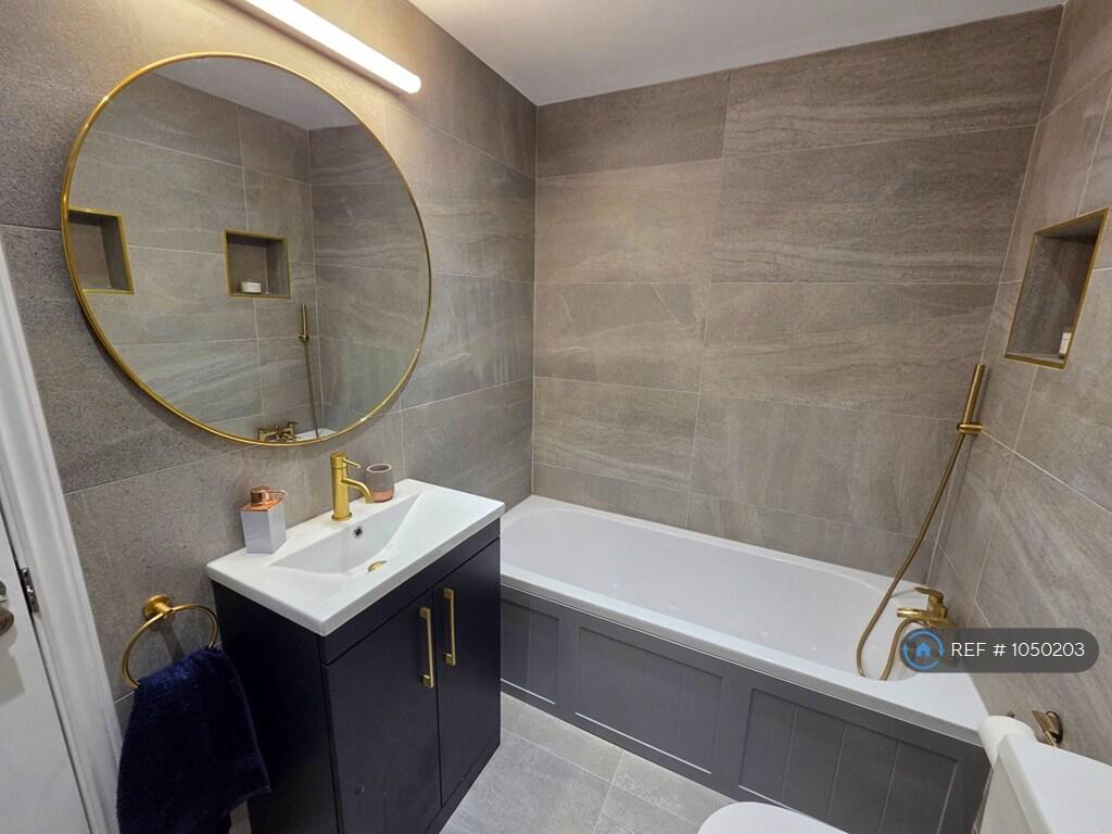 Main Bathroom