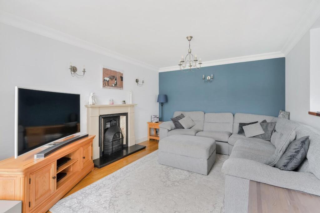 TATTENHAM WAY (25).jpg