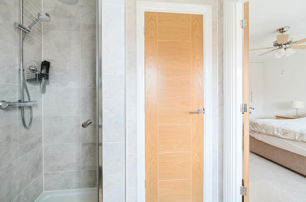 En Suite Shower Room