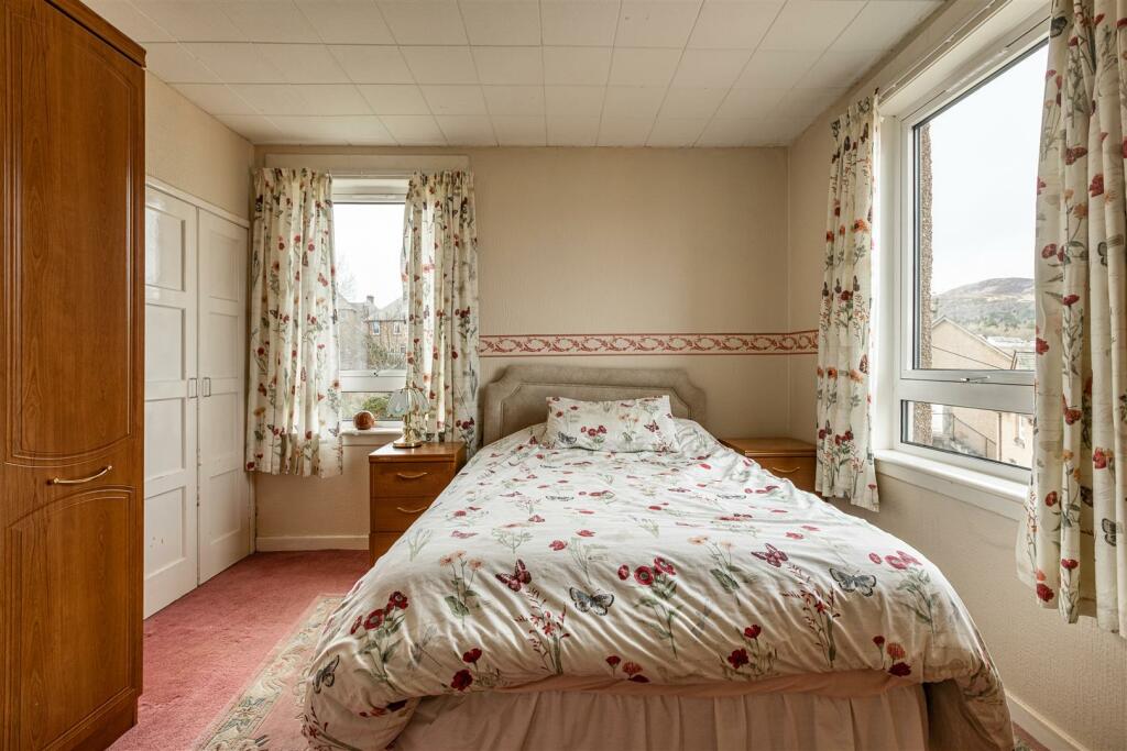 24 Roxburghe Place Newtown 14.JPG