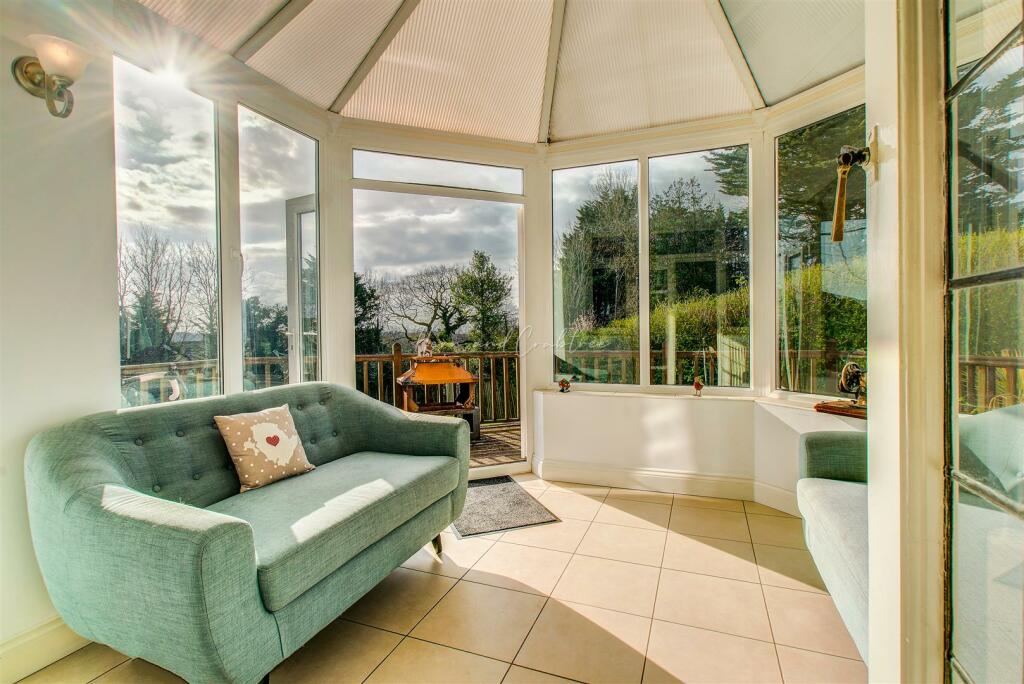 Holybush Road, Cyncoed, HernCrabtree (17).jpg