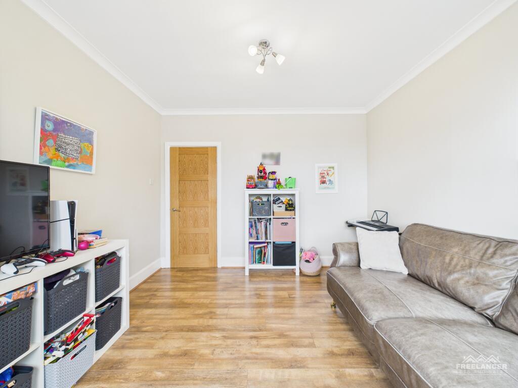 Living Room 2(b)