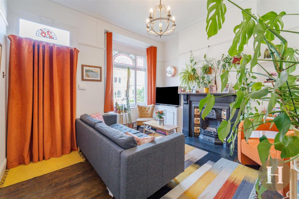 Hadleigh Estate Agents-2.jpg