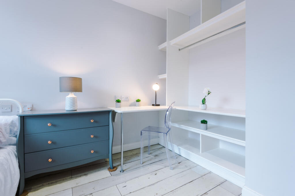 67 Woodcroft Road Bedroom 13