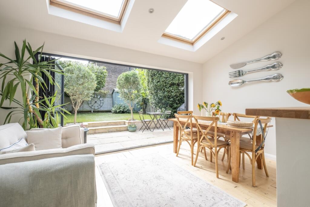 102-Dover-House-R...