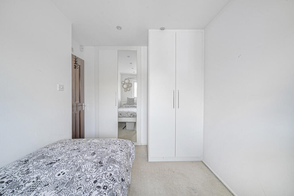 1348852-2-68b8272...