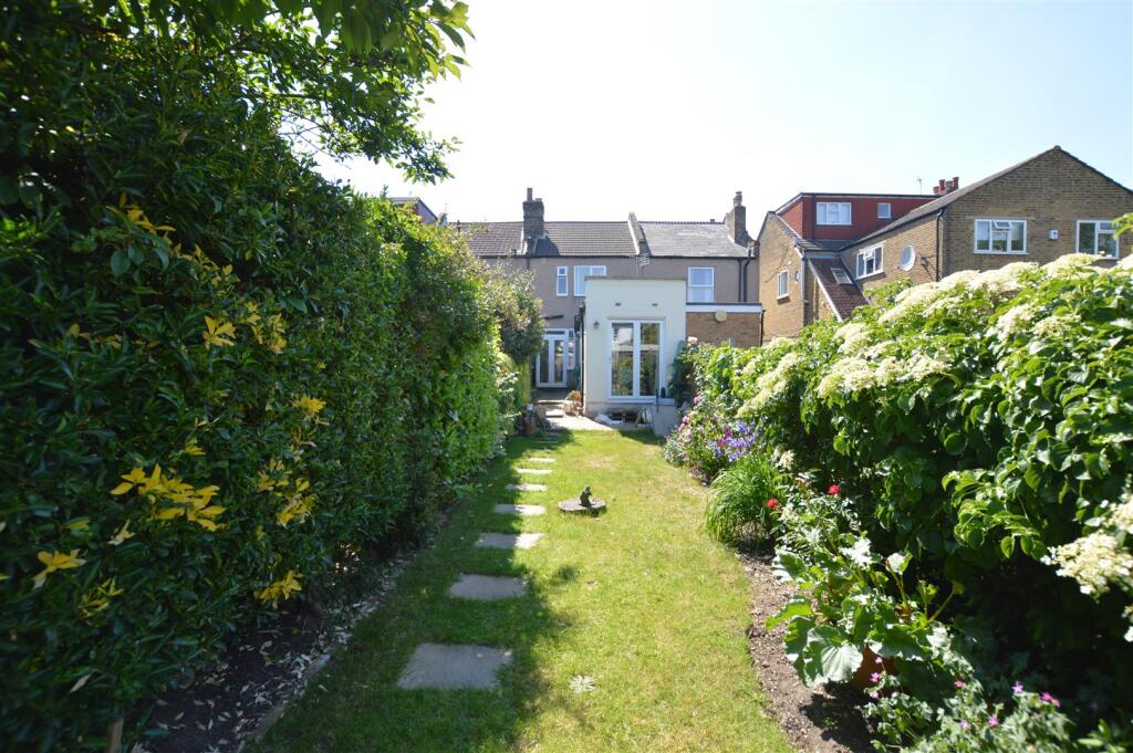 40 Hounslow road rear.JPG