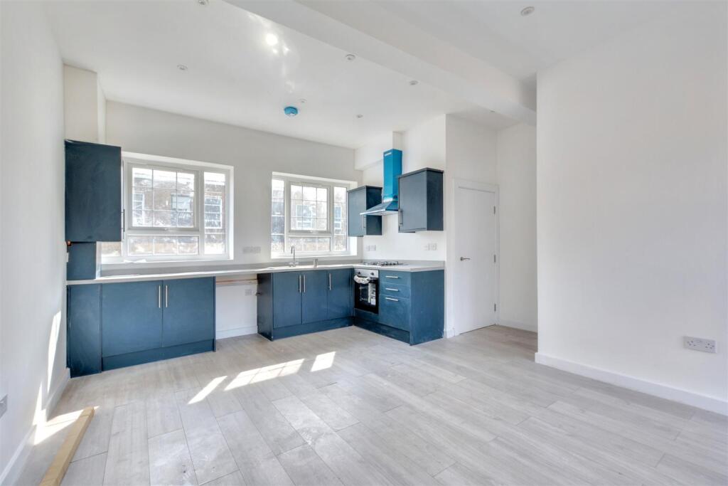 Lounge: Kitchen_1.jpeg