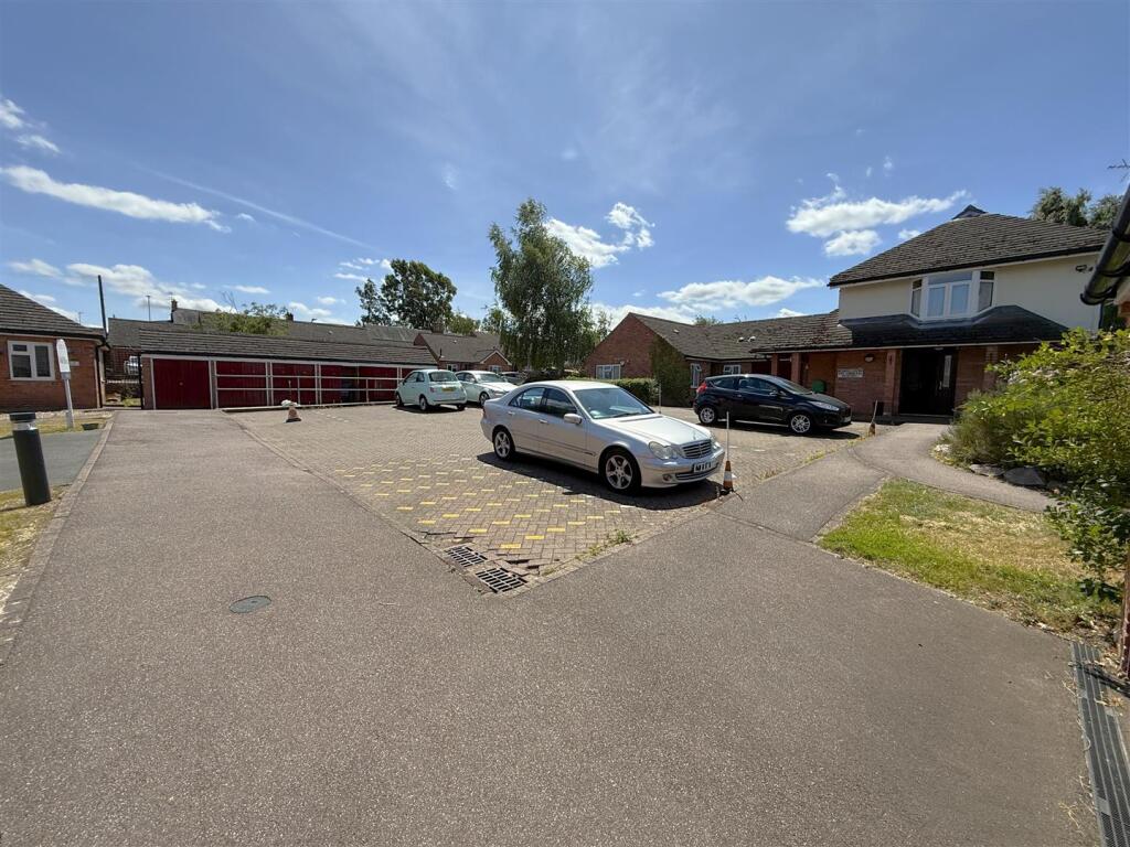 Residents Parking.JPG