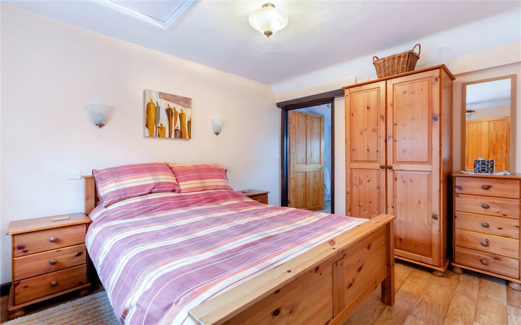Bedroom Five -Annexe
