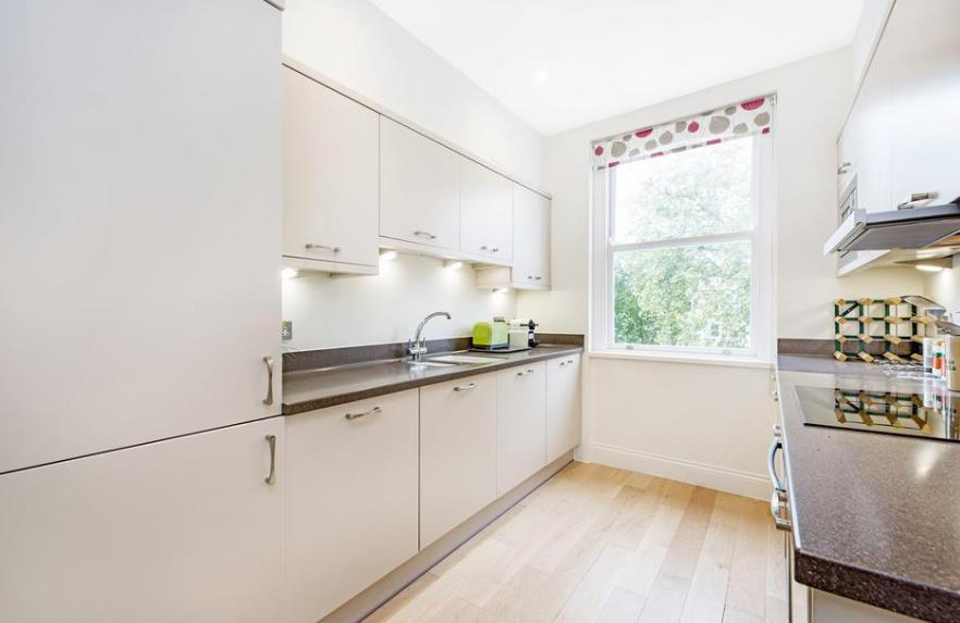 14 - 95 avenue road 4 02.12.png