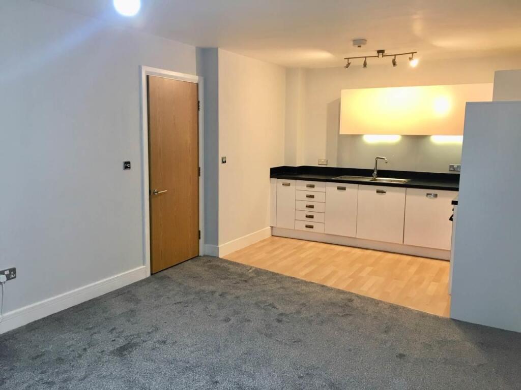 Lounge2.jpg