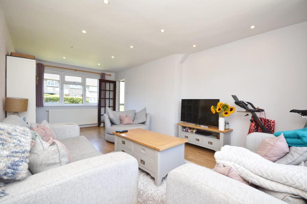 Lounge / Dining Room