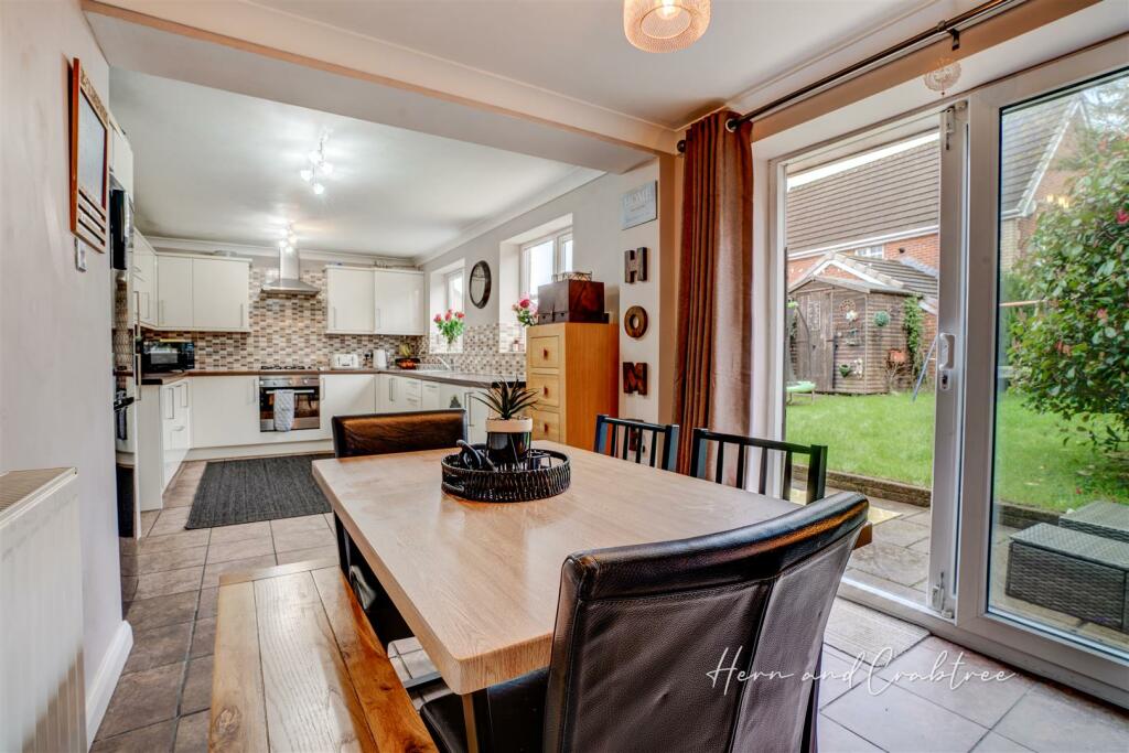 Tarragon Way, Pontpreannau, HernCrabtree (11).jpg