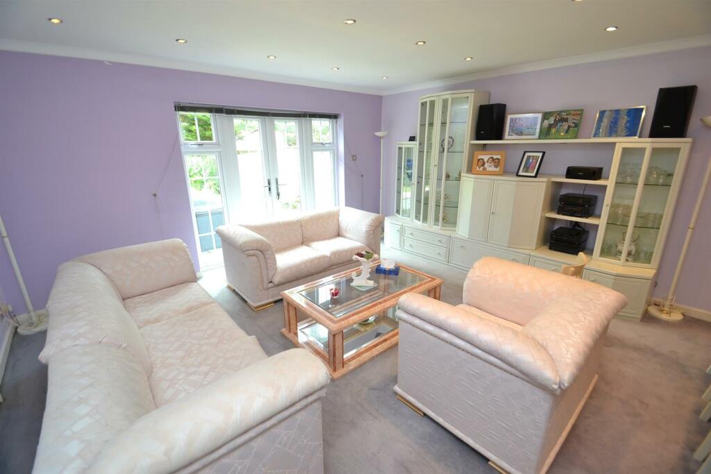 Living Room.JPG