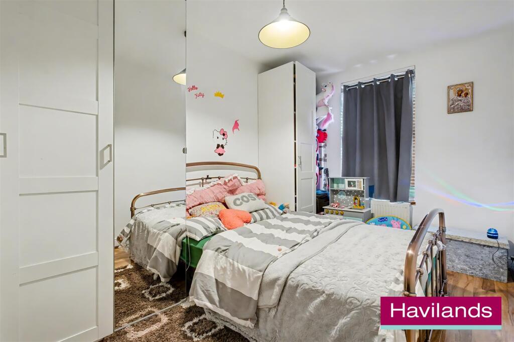 Karyatis Court EN1 1FG-1.jpg