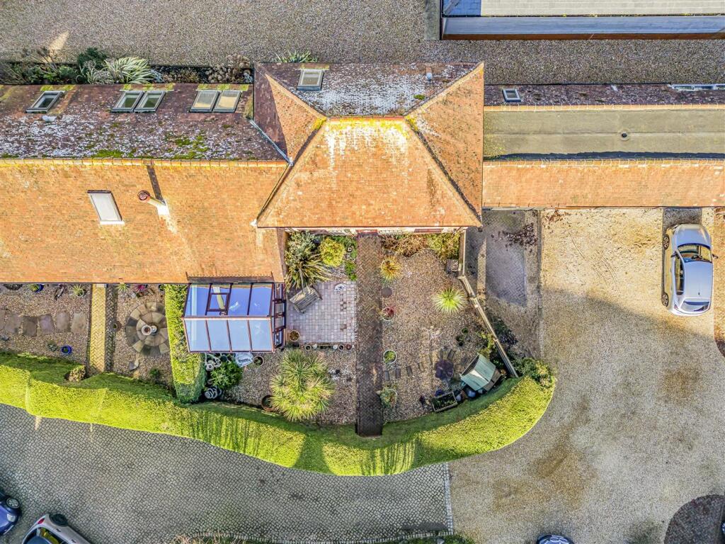 2 Marsh Barns-Aerials-PorticoMarketing-Nexa-2.jpg