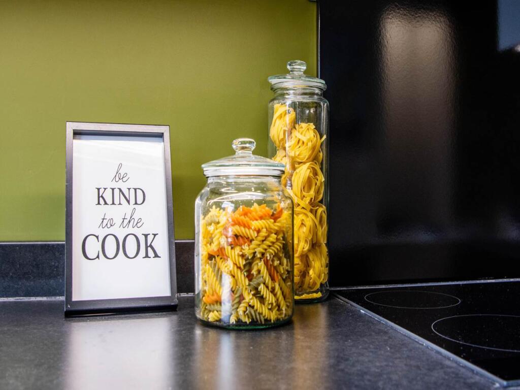 5 Cobden Terrace K (