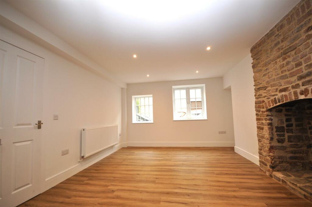 Kitchen / Living Room - Ground Floor Flat