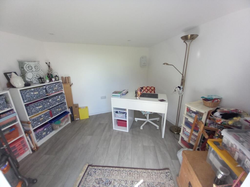 GARDEN ROOM