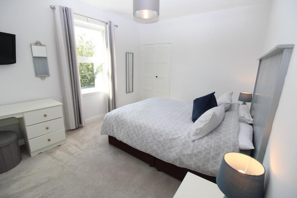 BEDROOM ONE.jpg