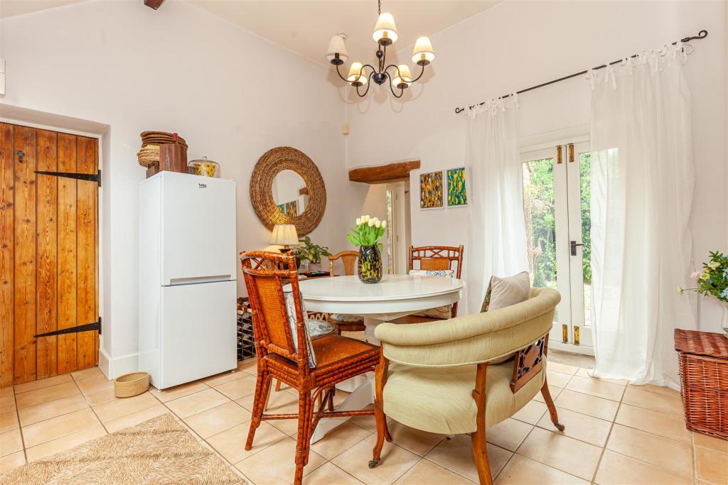 Kitchen - Dining Room 1.jpg