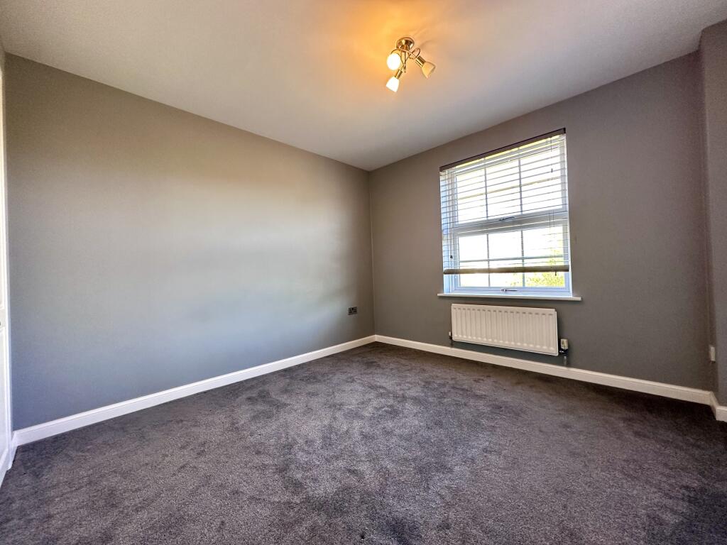 Bed3.JPG