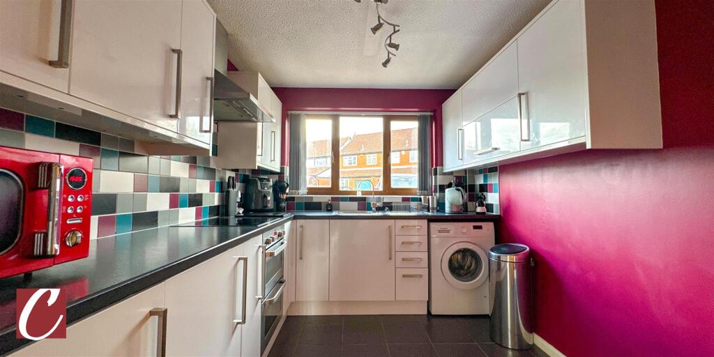 Lynmouth Close - Image-8.jpg