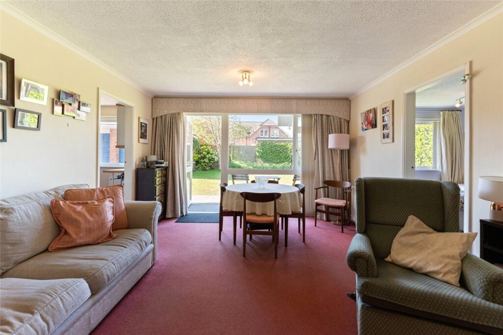 Sitting To Doors Fla