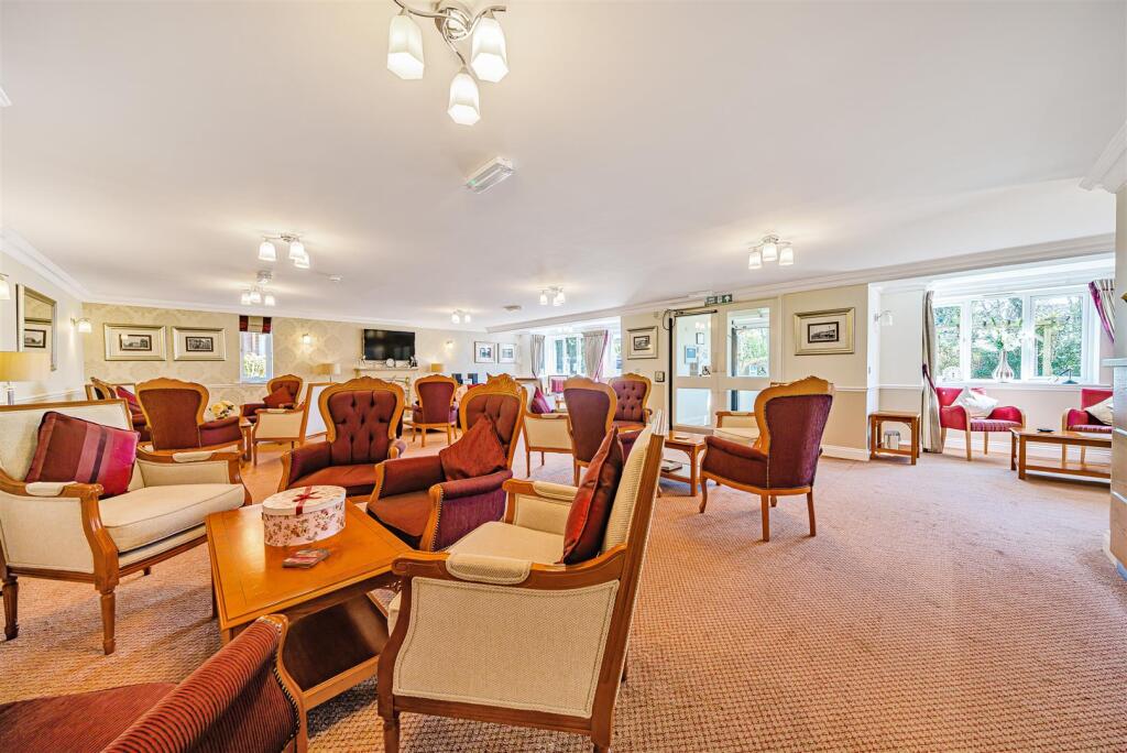 Owners Lounge (2) - new.jpg