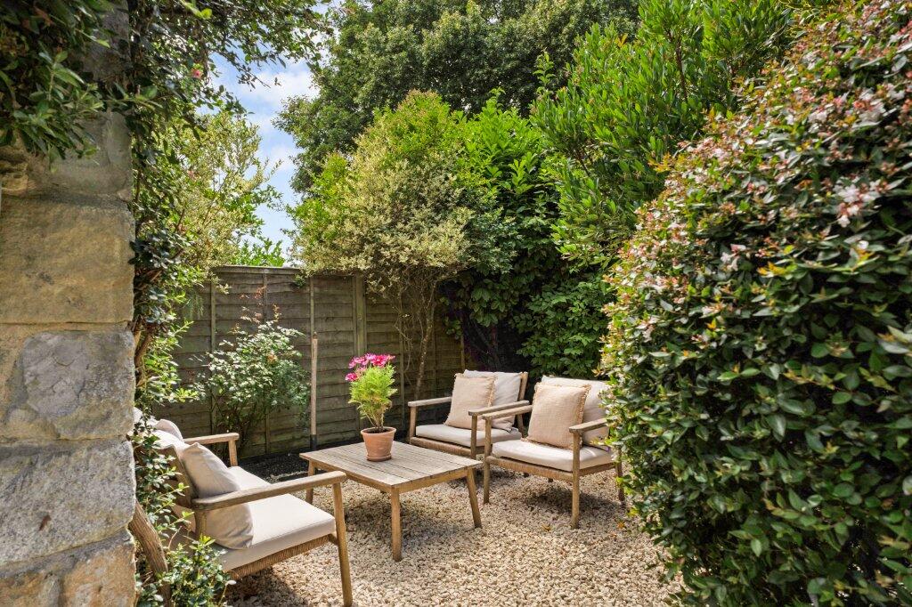 Private Seating Area